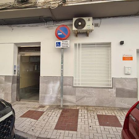 Vialia Suites Cinema مالقة المظهر الخارجي الصورة
