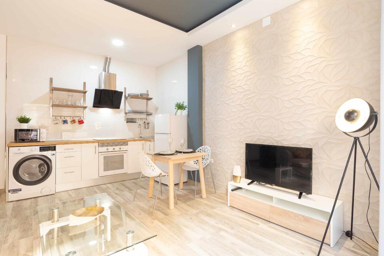Vialia Suites Cinema مالقة المظهر الخارجي الصورة