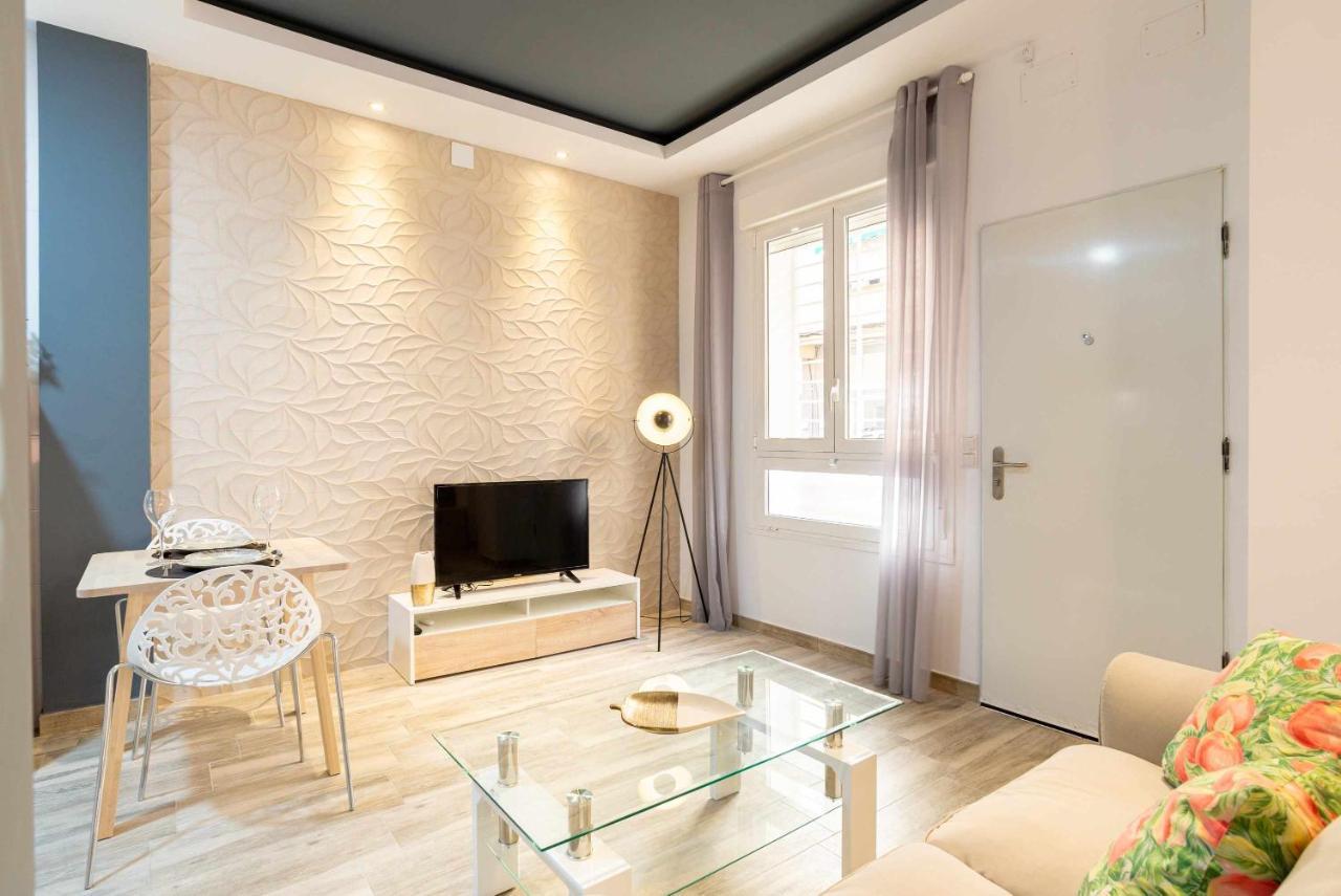 Vialia Suites Cinema مالقة المظهر الخارجي الصورة